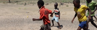 Apunditi playing football