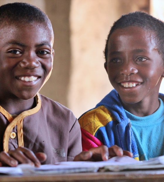 Elysé and Faby in the classroom