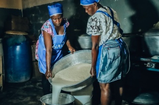 Mary's Meals volunteer cooks