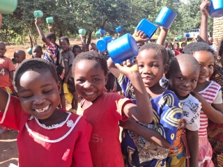 Children eating Mary's Meals in Malawi